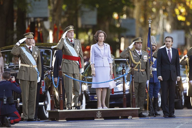 Los Reyes presiden el desfile militar