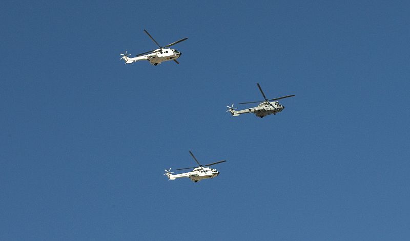 Aviones y helicópteros del Ejército han participado también desde el aire en el desfile militar