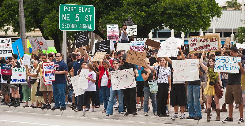 MÁS DE 1.500 "INDIGNADOS" SE SUMAN EN MIAMI A LA CONVOCATORIA DEL 15-O