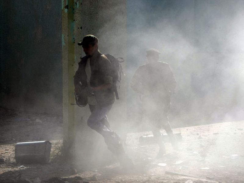 Imagen del centro de Sirte, donde sigue la lucha