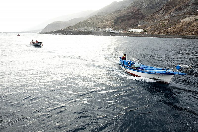 EMBARCACIONES ARRIBAN AL PUERTO DE LA ESTACA