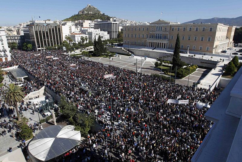 Panorámica de la plaza Syntagma, en Atenas