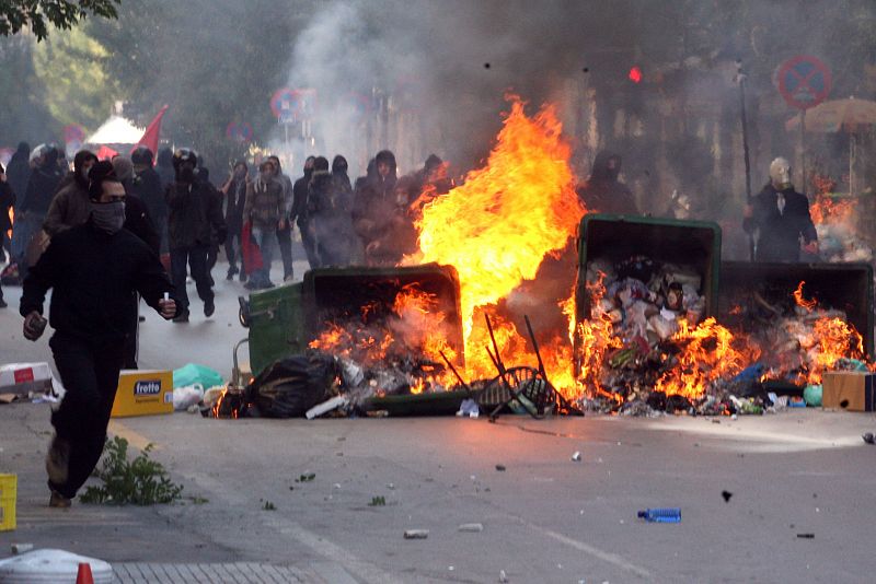 Imagen del caos que se ha sembrado en el centro de Atenas