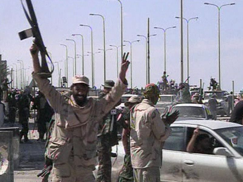 Celebraciones en Sirte tras el anuncio de la caída de Gadafi