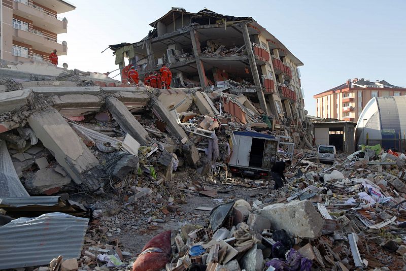 Así ha quedado uno de los barrios de Van tras el terremoto