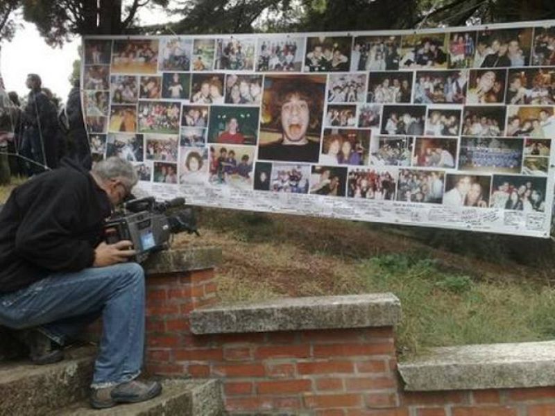 El mural de homenaje a Simoncelli continúa recibiendo mensajes de los aficionados