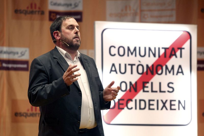 El presidente de ERC, Oriol Junqueras, pronuncia unas palabras al inicio de la campaña a las elecciones
