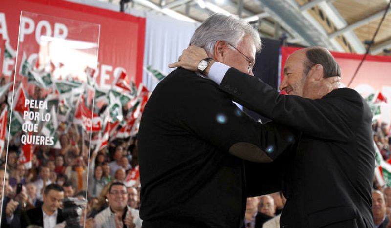Rubalcaba ha asegurado que se siente "orgullosos" de Felipe González y que le escucha