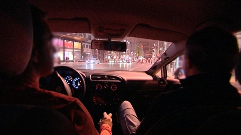 Policías de diferentes ciudades deben acudir a las llamadas de los vecinos aquejados por el ruido del ocio nocturno