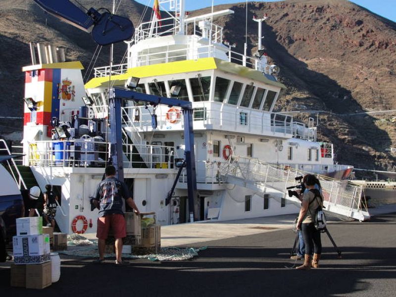 El 'Ramón Margalef' es el encargado de analizar el agua y las corrientes provocadas por la erupción