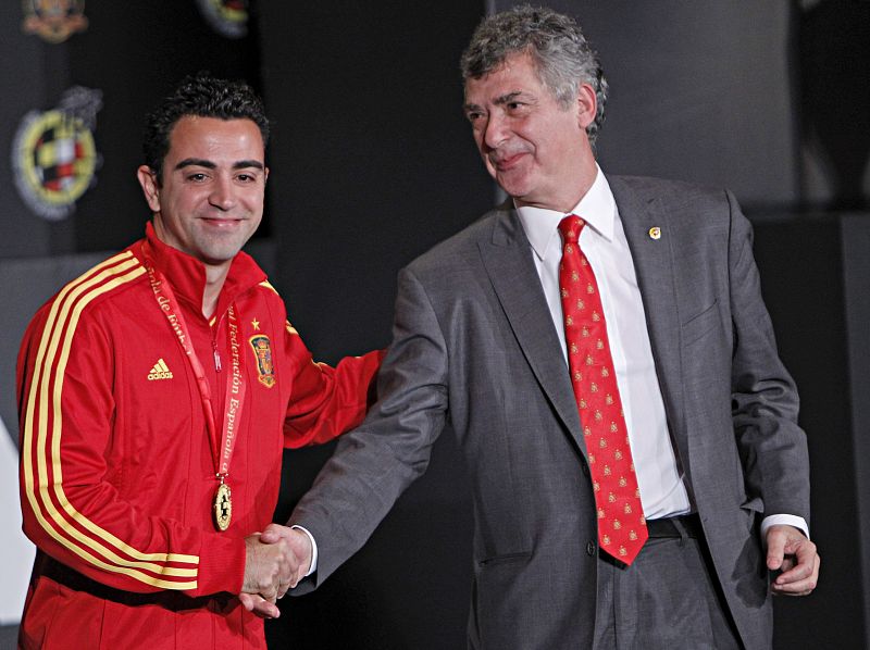 XAVI DURANTE EL HOMENAJE