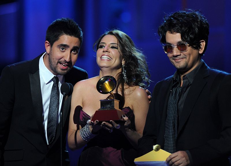 Álex Ubago, Lena Burke y Jorge Villaizar celebran el premio al Mejor Álbum Vocal Pop