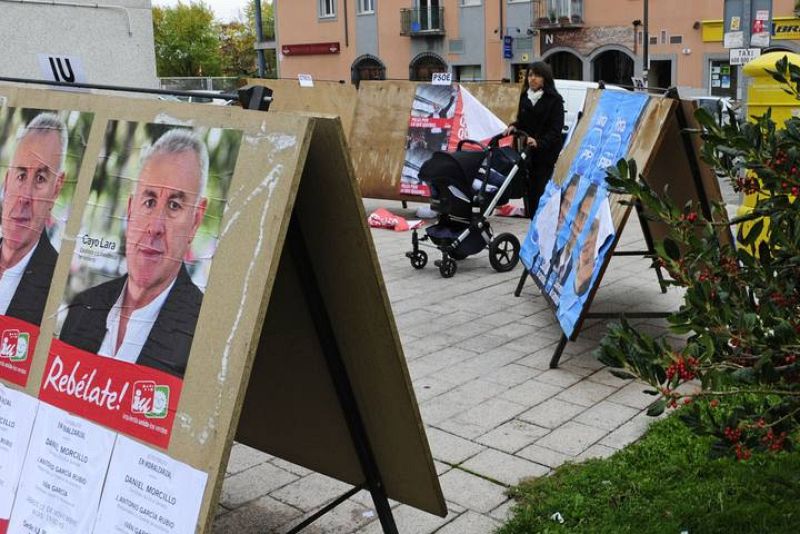 Las plazas de los pueblos se llenan de propaganda electoral