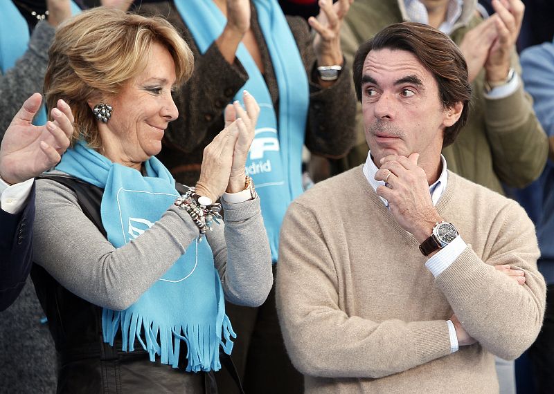 La presidenta de la Comunidad de Madrid, Esperanza Aguirre y el expresidente del Gobierno José María Aznar, en Las Rozas