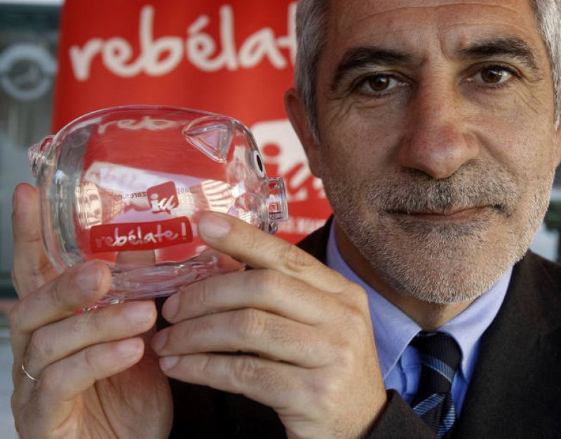 Llamazares presenta la "única banca trasparente"