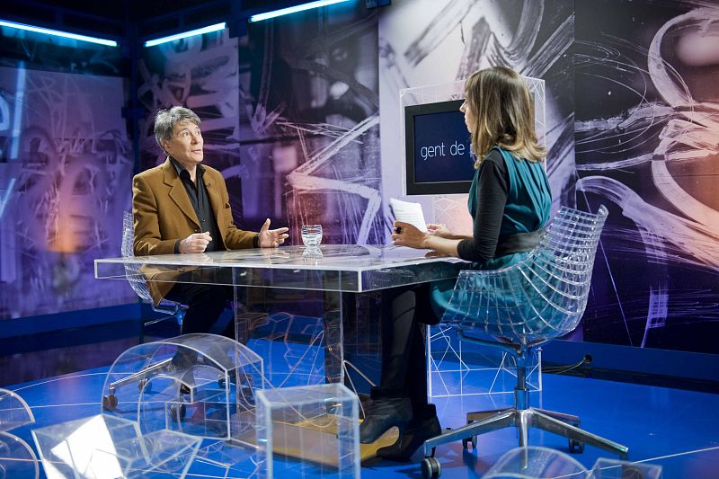 Cristina Puig parla amb l'Ángel Pavlovsky de la seva trajectòria professional, els seus records d'Argentina, els motius que el van portar a Barcelona, l'haver de treballar sota la mirada controladora de la censura i els plans de futur