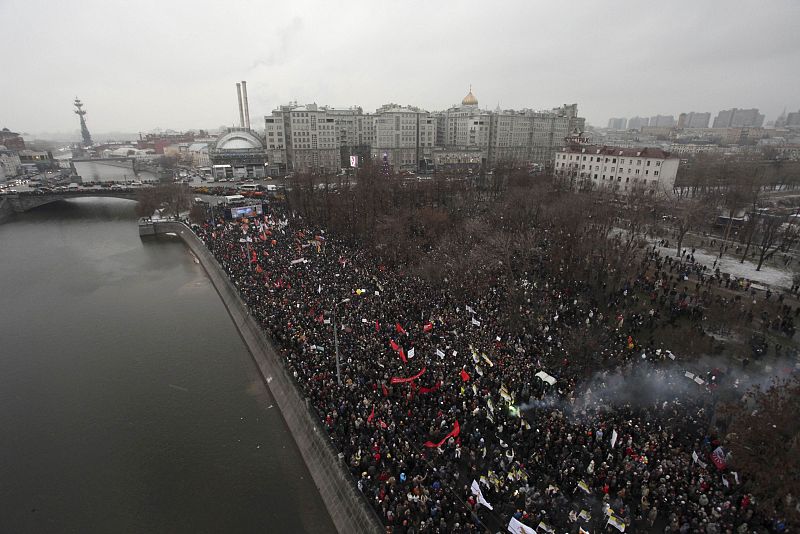 An aerial view of a sanctioned rally to protest against violations during the parliamentary elections is seen at Bolotnaya square in Moscow