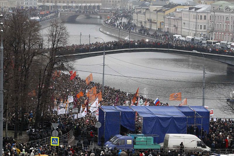 A general view of a sanctioned rally to protest against violations during the parliamentary elections is seen at Bolotnaya square in Moscow