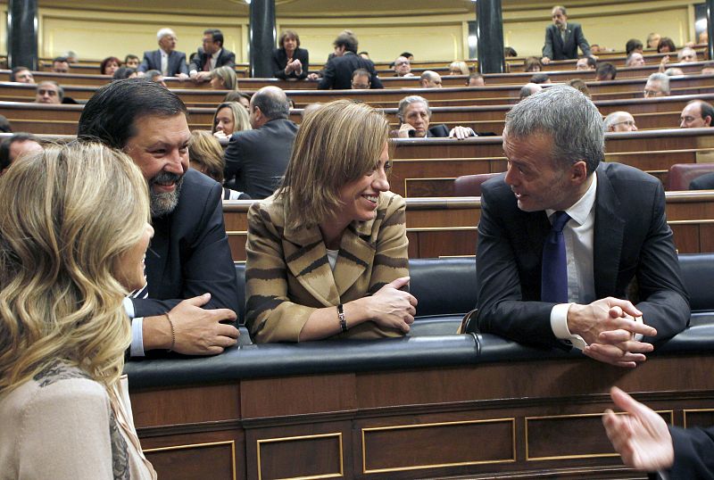 Garmendia, Caamaño, Chacón y Camacho en un improvisado "Consejo de ministros" en funciones