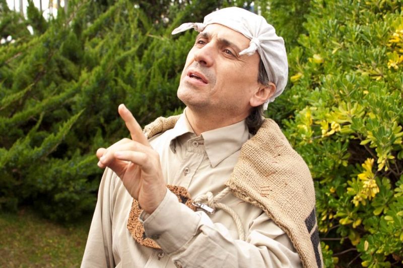 El Padre Tornices es el Tío de la Vara