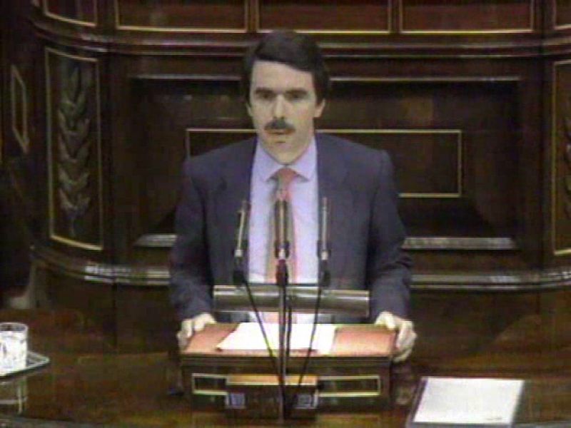 José María Aznar en el debate de investidura de 1996