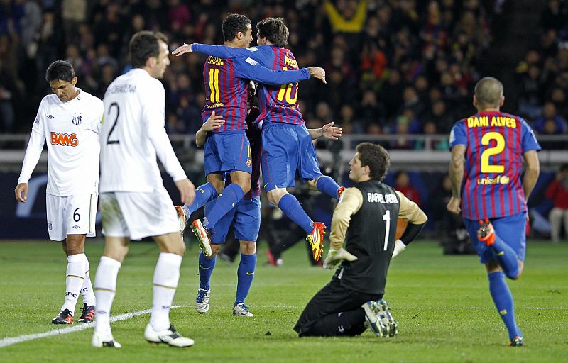 EL BARÇA FESTEJA EL TERCERO