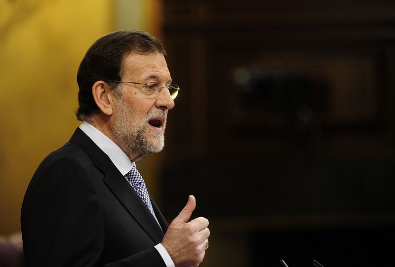 Rajoy enumera las medidas para reducir en 16.500 millones el déficit público en 2012,