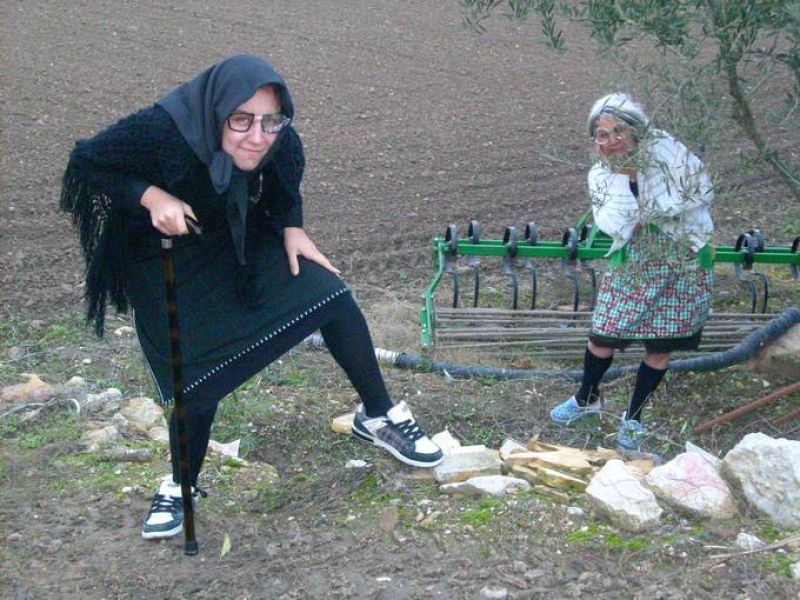  Leonor Segovia y su madre disfrazadas de La Vieja l' Visillo y La Blasa