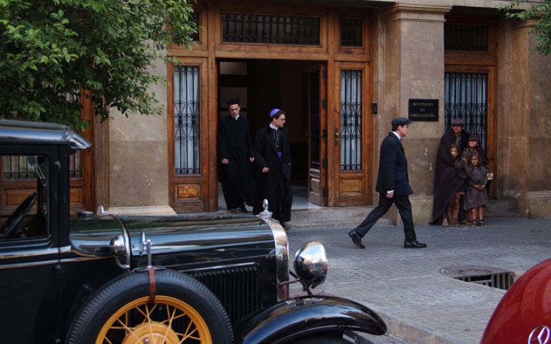 Tarancón denuncia esta situación ante el Ministro de Gobernación, quien no hará caso a ninguna de sus quejas.