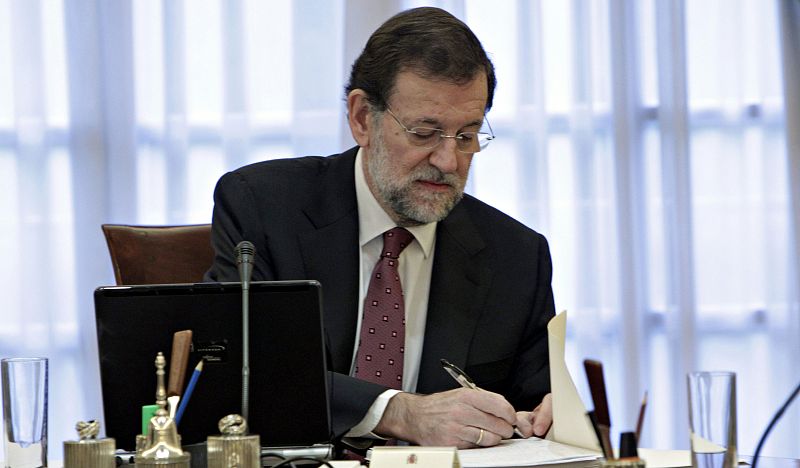 RAJOY PRESIDE LA PRIMERA REUNION DE SU CONSEJO DE MINISTROS