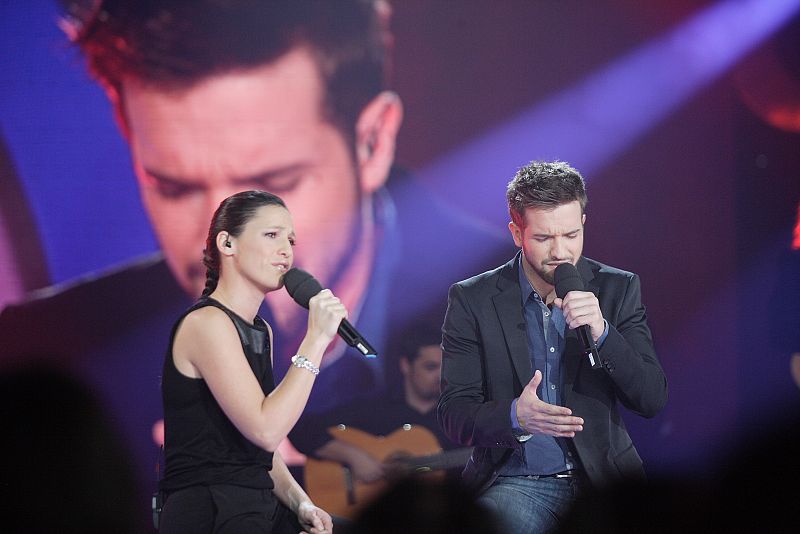 El disco del año - Pablo Alborán y Carminho