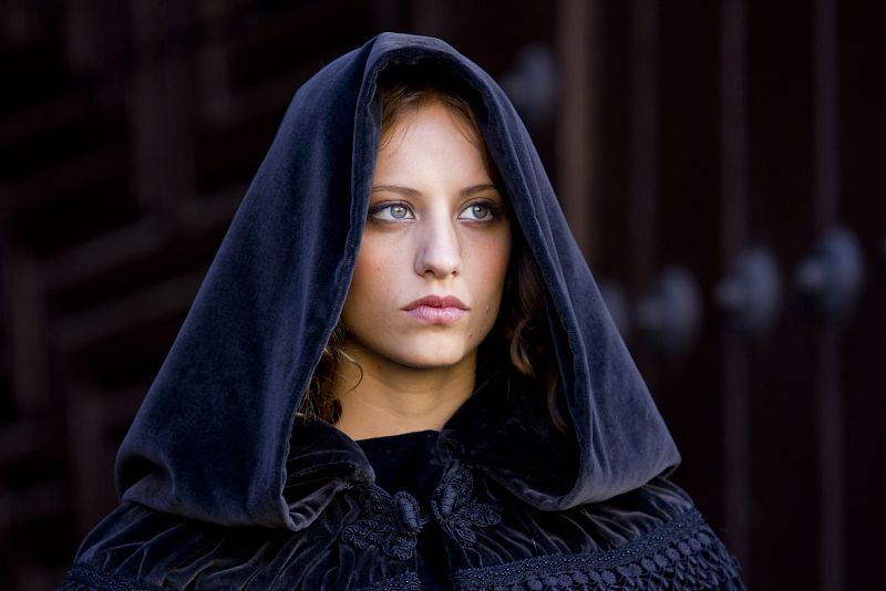 Isabel - Enrique IV ha muerto