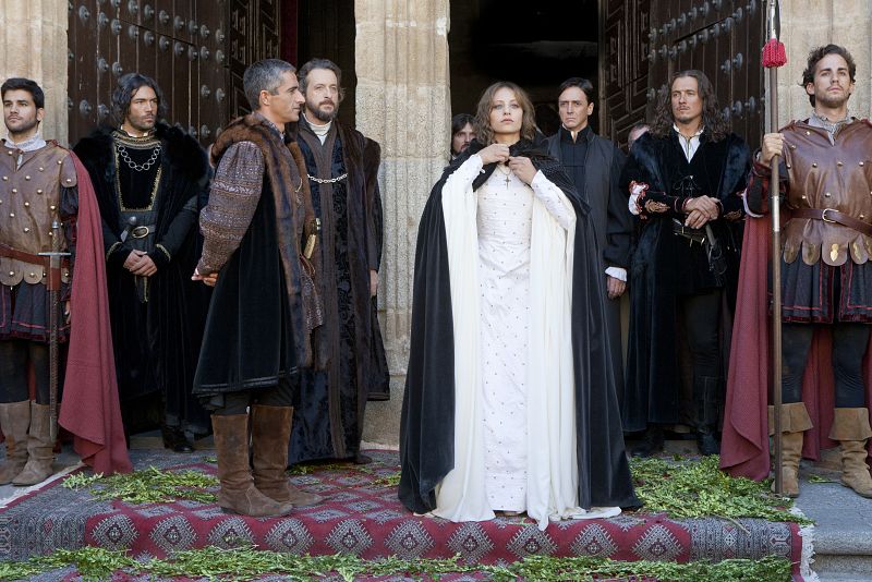 Isabel - Isabel decide proclamarse Reina