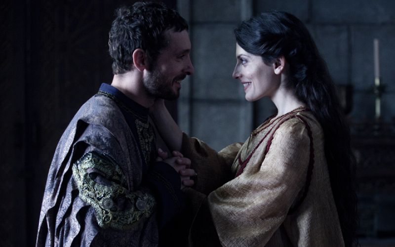 Isabel - ¡Por fin, la Reina está embarazada!