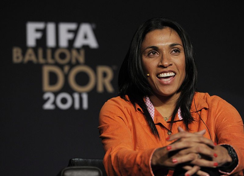 RUEDA DE PRENSA ANTES DE LA GALA DEL BALÓN DE ORO DE LA FIFA 2011