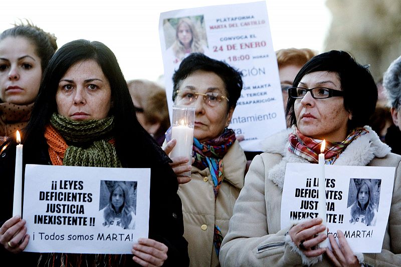 MEDIO MILLAR DE PERSONAS SE CONCENTRAN EN ZARAGOZA POR MARTA DEL CASTILLO