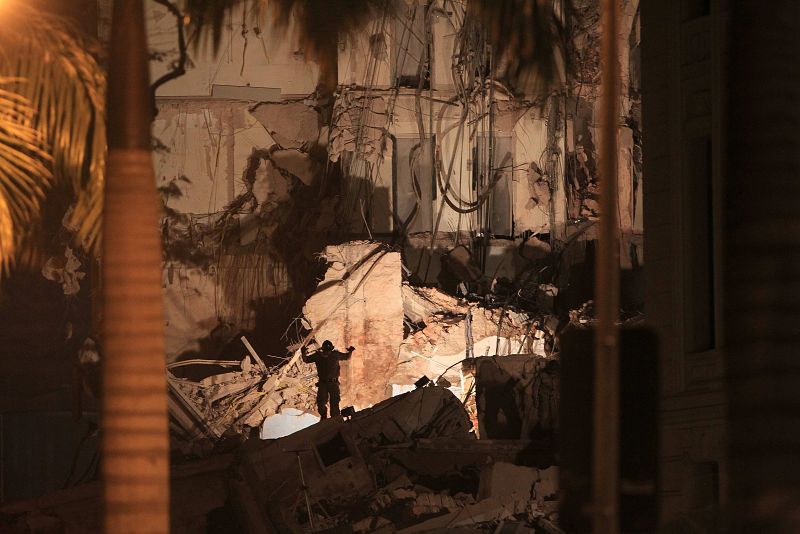 Dos edificios se han derrumbado en el centro de Río de Janeiro.