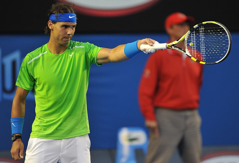 Rafa Nadal reclama un punto en la final del Open de Australia