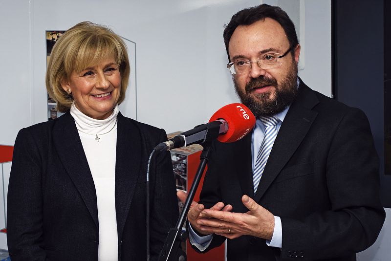 La alcaldesa de Albacete, Carmen Bayod, y el director territorial de RNE en Castilla-La Mancha, Ismael Barrios.