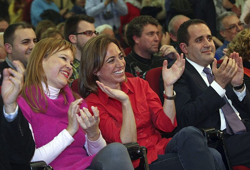 CARME CHACÓN HA PRESENTADO EN ALICANTE SU CANDIDATURA PARA DIRIGIR EL PSOE