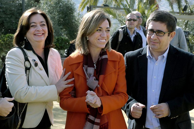 CHACÓN ESPERA QUE RAJOY VUELVA CON MEDIDAS QUE GUSTEN A ESPAÑA Y NO A MERKEL