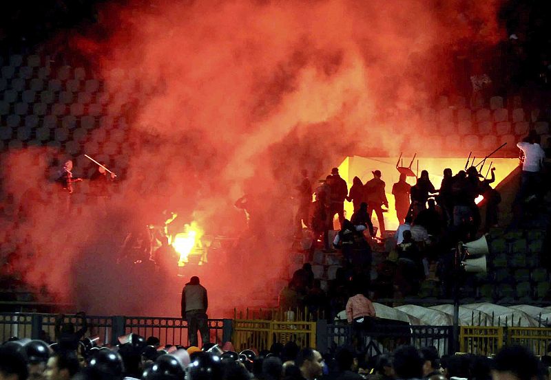 SE ELEVA A 73 LA CIFRA DE MUERTOS POR DISTURBIOS TRAS PARTIDO DE LIGA EGIPCIA