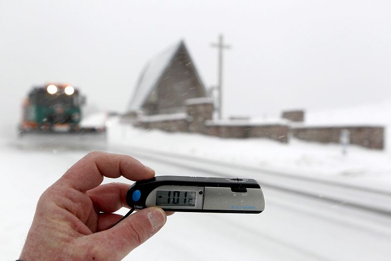 En Navarra un termómetro marca diez grados bajo cero