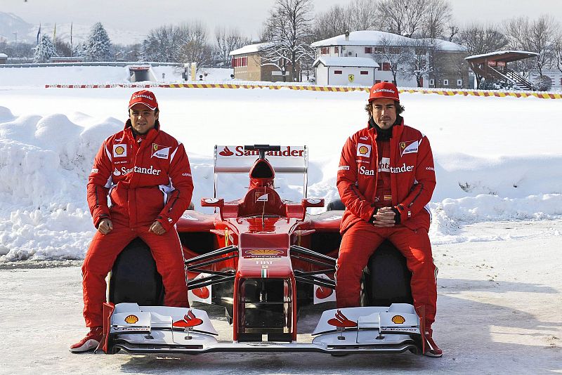 El  nuevo F2012 de Ferrari en Maranello, sede de la escudería