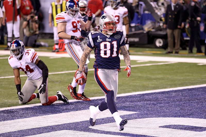 Aaron Hernández trasnforma un ensayo para los Patriots