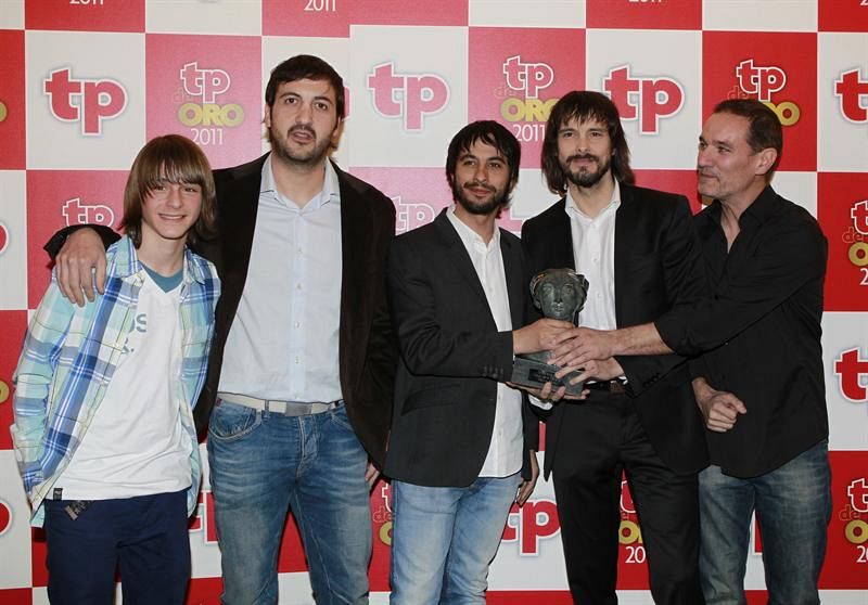 Águila Roja con el TP de Oro a Mejor Serie