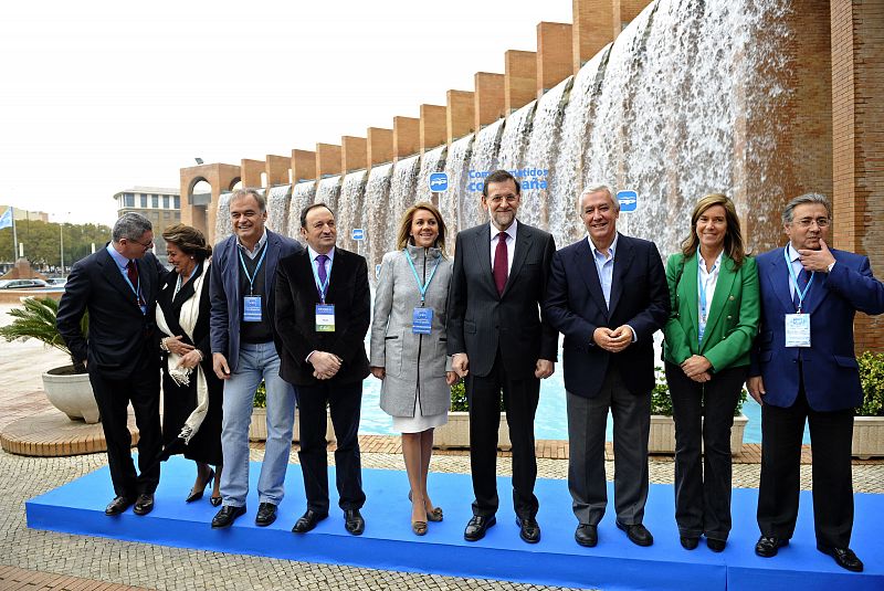 Los dirigentes del Partido Popular posan a la llegada al 17 Congreso del Partido Popular