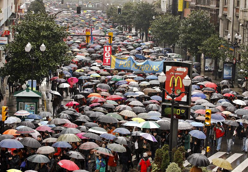 MANIFESTACIÓN CONTRA LA REFORMA LABORAL EN GIJÓN