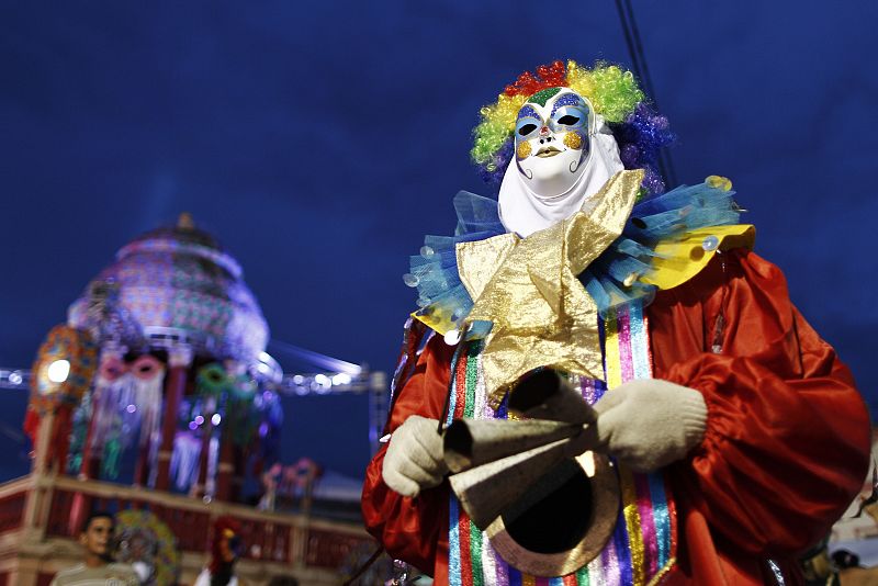 Disfraz del baile de máscaras en la ciudad brasileña de Maragojipe