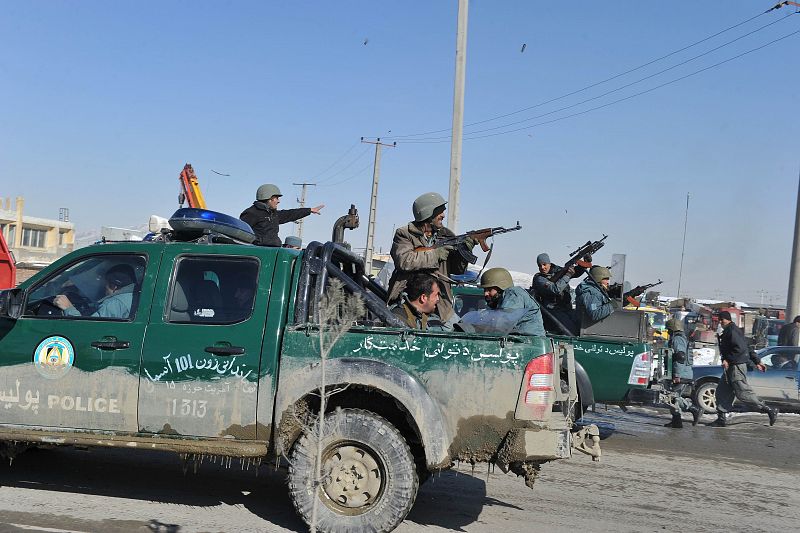 La Policía dispara a la multitud en la capital afgana